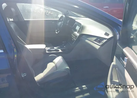 2017 Hyundai Sonata Sport z USA, uszkodzony, nr VIN 5NPE34AF5HH570548